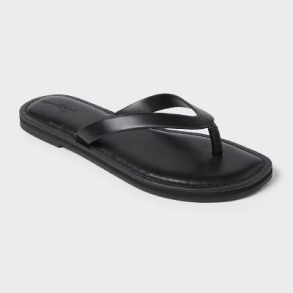 Women's Sherry Black Thong Flip Flops - Universal Thread